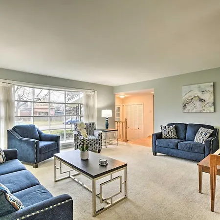 Spacious Family Glenwood Estates Home With Hot Tub!