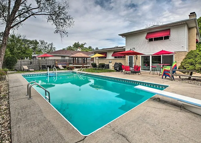 Casa vacanze Spacious Family Estates W/ Hot Tub! *