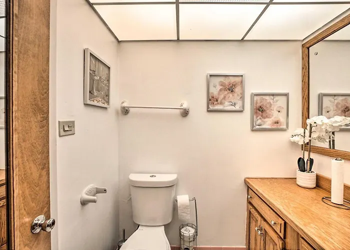 Spacious Family Estates W/ Hot Tub! Glenwood