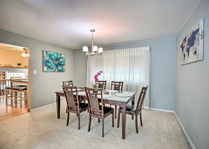 Casa vacanze Spacious Family Estates W/ Hot Tub!