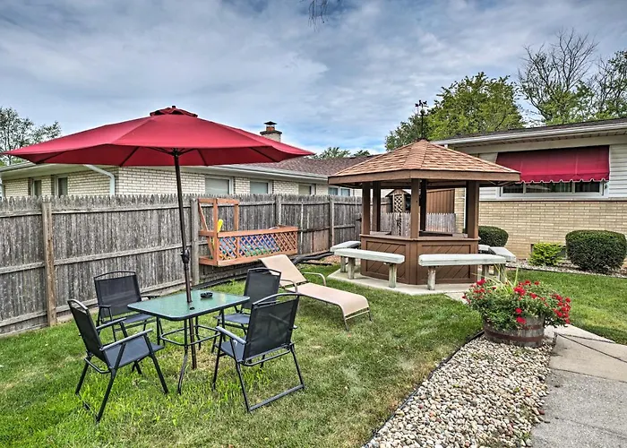 Spacious Family Estates W/ Hot Tub!