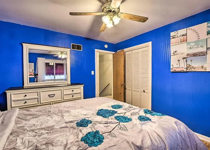 Spacious Family Estates W/ Hot Tub! Glenwood