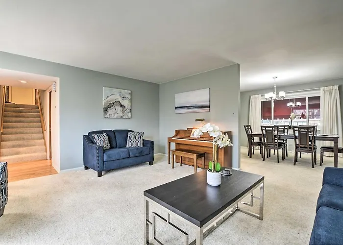 Spacious Family Estates W/ Hot Tub! Glenwood