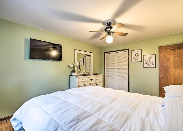 Spacious Family Estates W/ Hot Tub! Glenwood