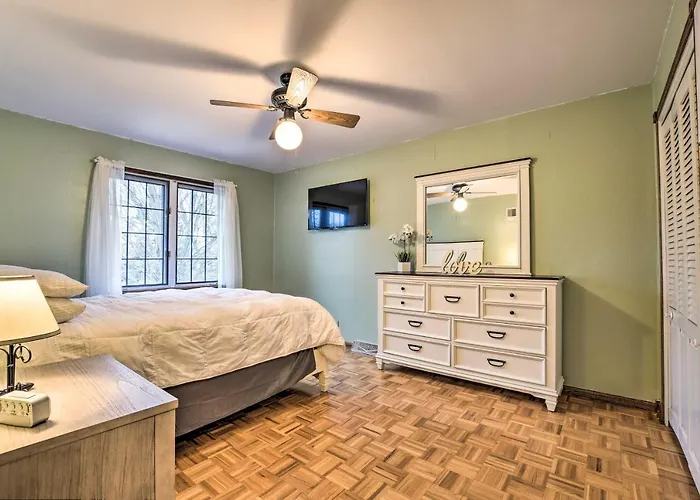 Casa vacanze Spacious Family Estates W/ Hot Tub! *