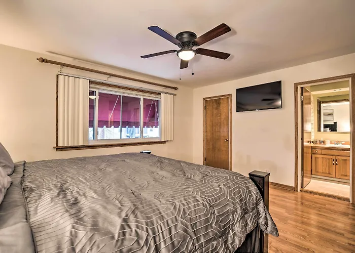 Casa vacanze Spacious Family Estates W/ Hot Tub!